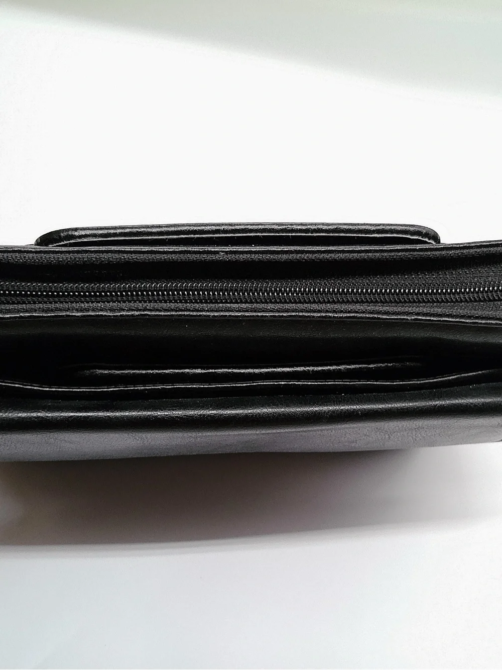 FranklinCovey 365 planner binder featuring a 7-ring binder mechanism, card slot.